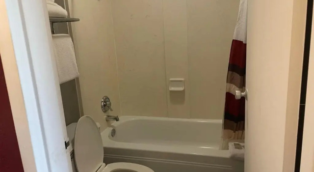 Двухместный номер Superior Red Roof Inn & Suites DeKalb