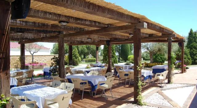 Hotel Cuatro Calzadas, Book Hotel Hoteller i Castile and Leon med pool, Swimmingpool
