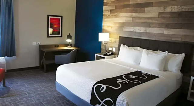 Номер Standard La Quinta by Wyndham Pittsburg