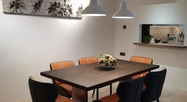 97 HomeStay Kuching 4R3B 9pax 2carpark, Rezervovat Hotel Kučing 