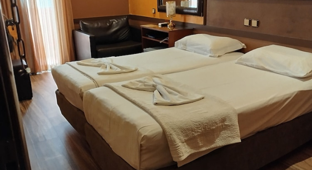 Двухместный номер Standard с балконом Ephira Hotel