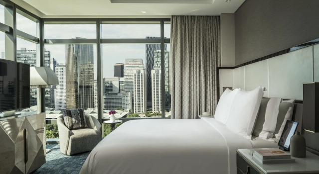 Люкс с видом на парк Four Seasons Hotel Kuala Lumpur