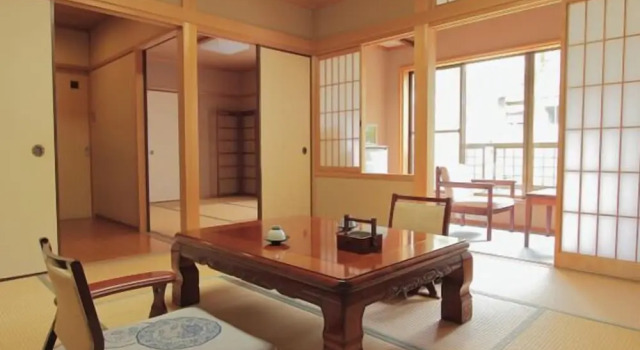 Okesho Ryokan, Забронировать Гостевой дом Отели Тойока с парковкой, рядом с Hyogo Prefectural Maruyamagawa Kouen, Парковка