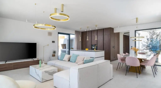 Seaview Villa Nocturno with 4 en-suite bedrooms, private 35smq infinity pool with hydromassage, Забронировать Вилла Коттеджи Подстраны, рядом с Частный Пляж «Вилла Палмс Апартментс Никса Рузич», Коттедж
