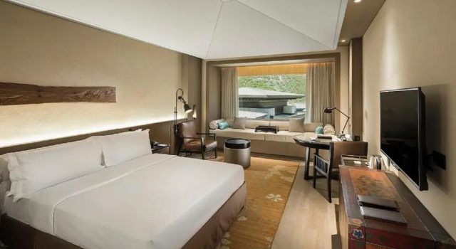 Номер Deluxe с видом на озеро Hilton Jiuzhaigou Resort
