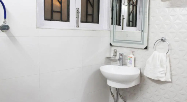 Апартаменты Furnished 1 Bedroom Independent Apartment 1 in Greater Kailash 1 Delhi