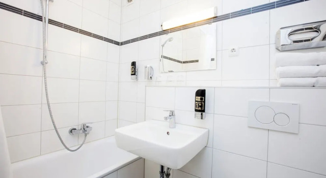 Трёхместный номер Superior Hotel Münchner Hof - Frankfurt Central