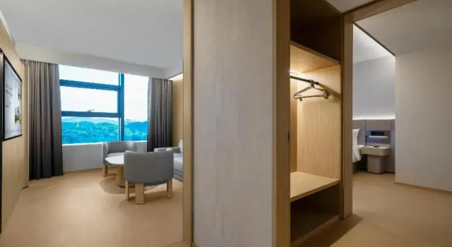 Люкс Deluxe JI Hotel Guangzhou Huangpu Science City Luogang Subway Station