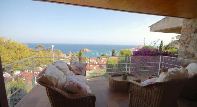 Коттедж Lets Holidays Sailor House with Sea Views