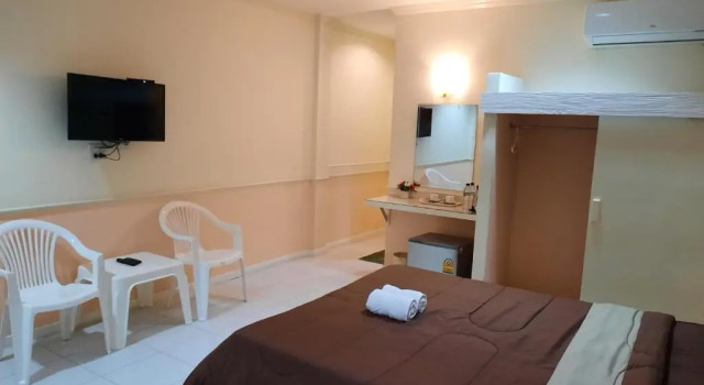 Fancy Carp Resort, Забронировать Курортный отель Отели Пхетчабури 3 звезды, 3*