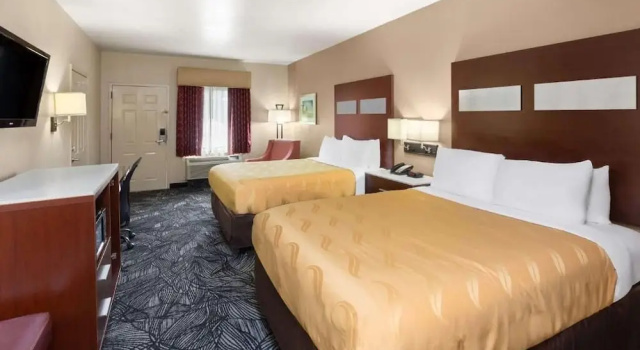 Четырёхместный номер Economy Hotel Oxford