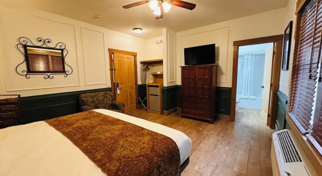 Двухместный номер Standard с видом на бассейн Nantahala Village