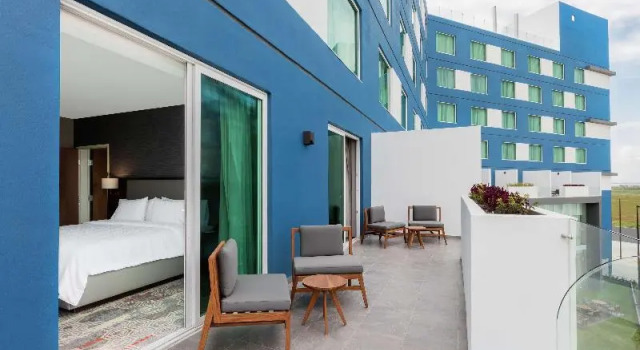 Номер Standard с балконом Hilton Garden Inn Salamanca