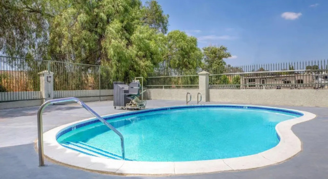 Люкс Deluxe Days Inn by Wyndham Banning Casino/Outlet Mall