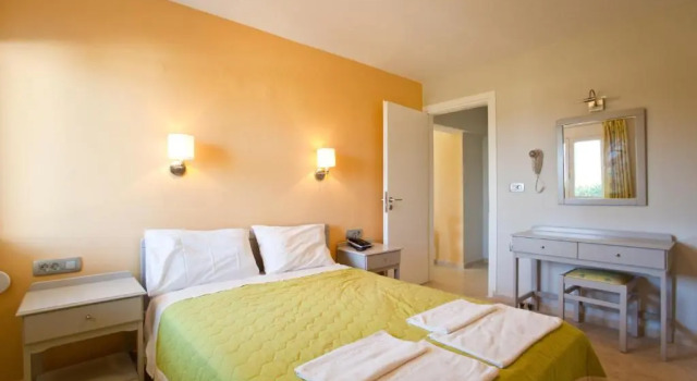Апартаменты Phaedra Hotel