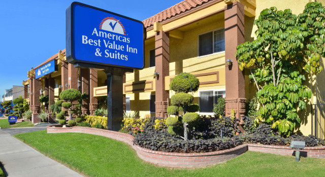 Americas Best Value Inn & Suites - Fontana, Reserva ahora Posada u hostería Hoteles en Fontana con piscina, Piscina