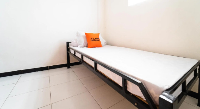 Номер Standard Koolkost Syariah near MRT Lebak Bulus Station