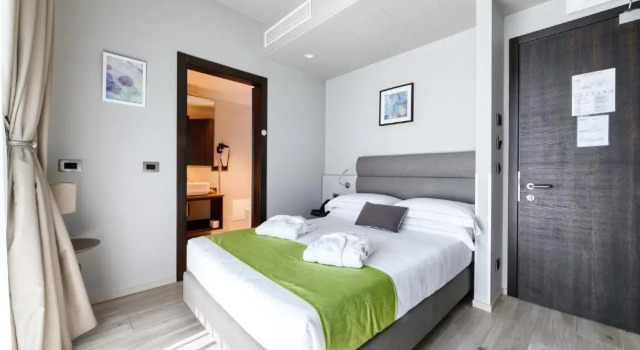 Трёхместный номер Standard Vision Hotel