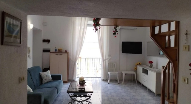 Ischia Ponte Romantic Apartment in the Historical Center and Near the sea