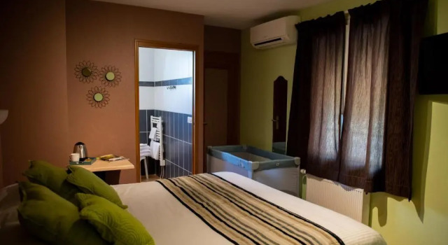 Двухместный номер Standard Logis Hotel Restaurant LEscapade