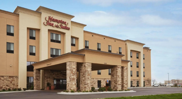 Hampton Inn & Suites Williston, Забронировать Отель Уиллистон Theodore Roosevelt National Park