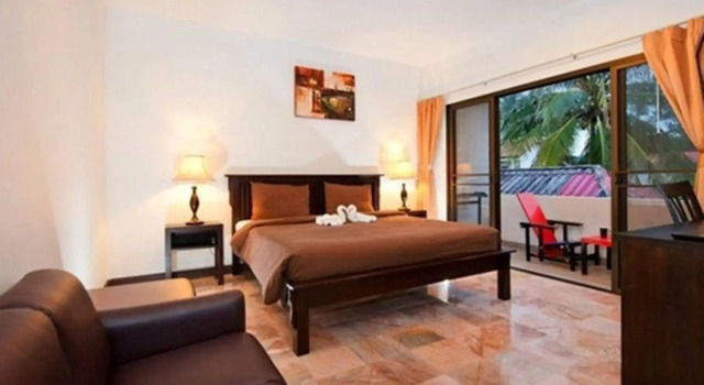 Kamala Beachfront Apartment