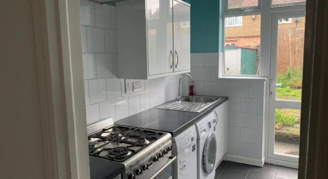 Коттедж Marble Apartments Tooting House