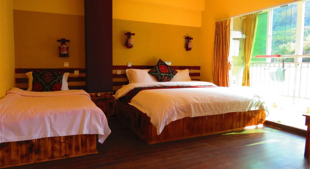 Семейный номер Deluxe с балконом и с красивым видом из окна Yangshuo Village Retreat