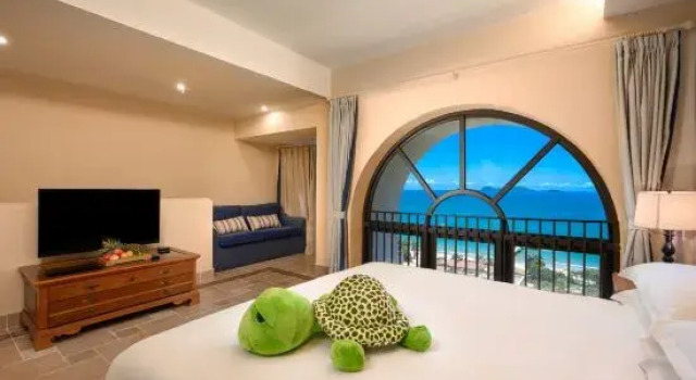 Семейный люкс Дуплекс с видом на море Wehouse Spanish-themed resort hotel in Twin Moon Bay, Huizhou