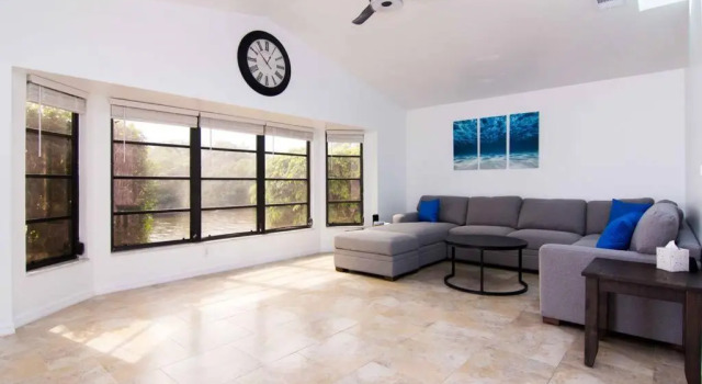 Waterfront House with a Boat and Heated Pool, Забронировать Отель Порт-Шарлотт Southwest Florida, рядом с Пляж Порт-Шарлотт