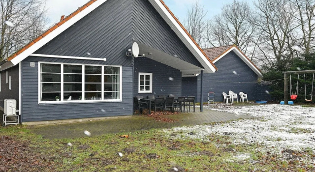 Simplistic Holiday Home in Oksbøl With Sauna, Rezerwuj Dom wakacyjny Oksbol Syddanmark