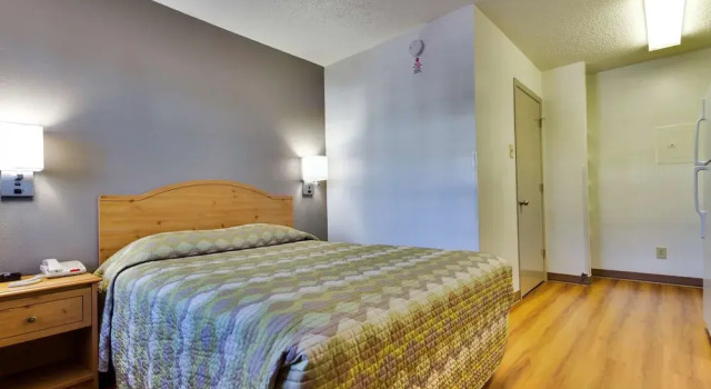 Люкс Standard Studio 6 Dallas, TX - Garland - Northeast