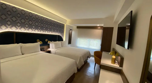 Четырёхместный номер Standard с видом на город Holiday Inn Express Ciudad de Mexico Condesa by IHG