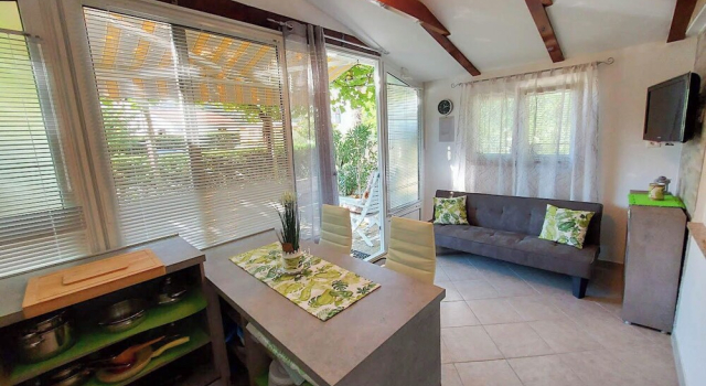 Студия Apartments and Room Boris