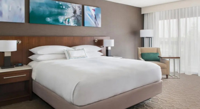 Standard Zimmer Delta Hotels by Marriott Mount Pleasant
