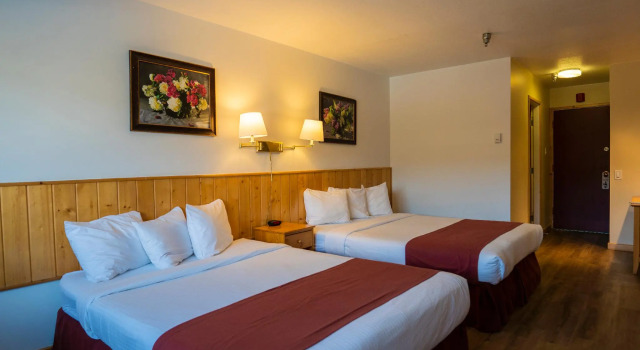 Номер Standard Canadas Best Value Inn- Riverview Hotel