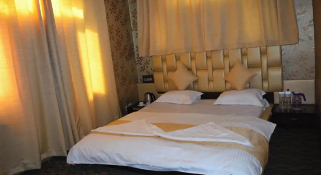 Двухместный номер Deluxe Goroomgo City Pride Srinagar