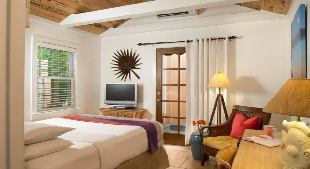 Tropical Inn