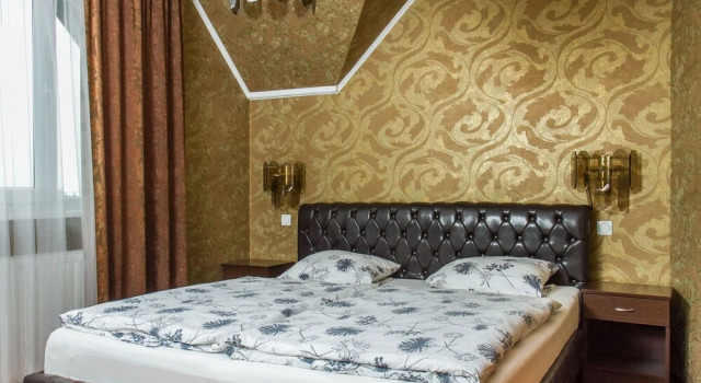 Villa Rosso Balatongy r k, Book Villa Hoteller i Western Transdanubia med parkering, Parkering