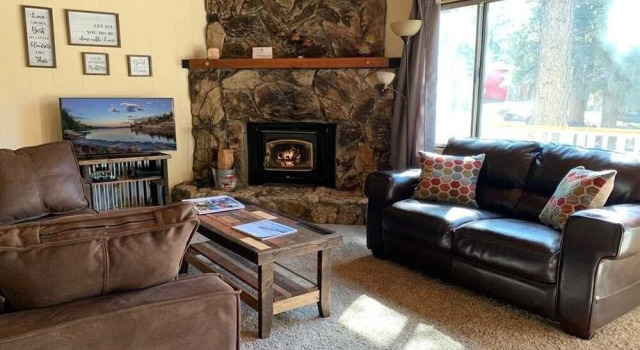 Cabin In The Pines - A Cozy Home Among The Pines With Hot Tub, Bbq, Fenced Yard! 2 Bedroom Home