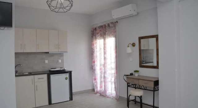 Апартаменты Superior Gatos Village Studios & Apartments