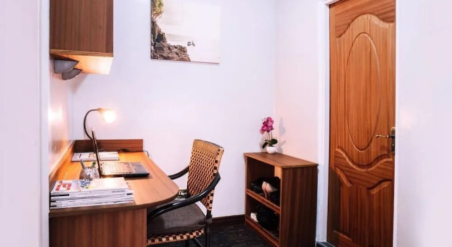 3Dee Apartments, Varaa Huoneisto Hotellit Nairobi pysäköinnillä, lähellä iHub, Pysäköinti