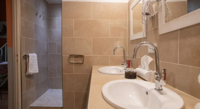 Двухместный люкс Superior HOTEL et APPARTEMENTS DOMAINE DES CLOS - Teritoria