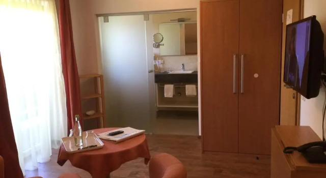 Двухместный номер Standard с видом на горы Hotel-Restaurant Bellevue