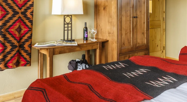 Двухместный номер Deluxe с балконом Far View Lodge