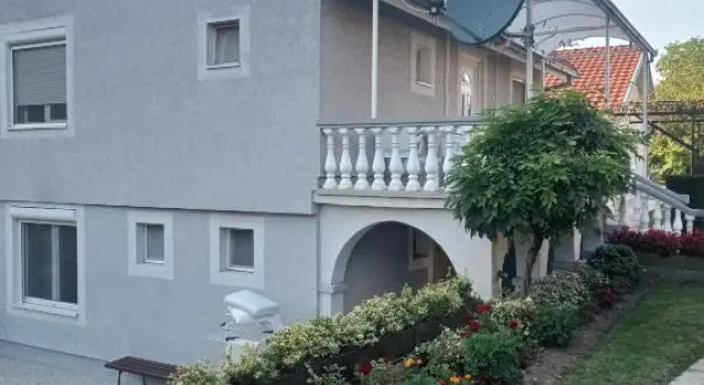 Green Garden Apartments, Забронировать Апартаменты/квартира Отели Сурчин с парковкой, Парковка