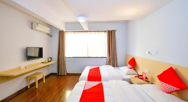Люкс Business Guilin 68° Hotel North Train Station Branch