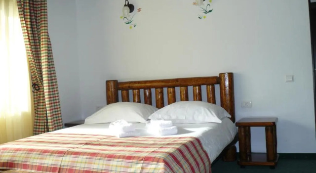 Bradutul de la Munte, Rezerwuj Hotel Hotele w Prahova Valley z parkingiem, Parking