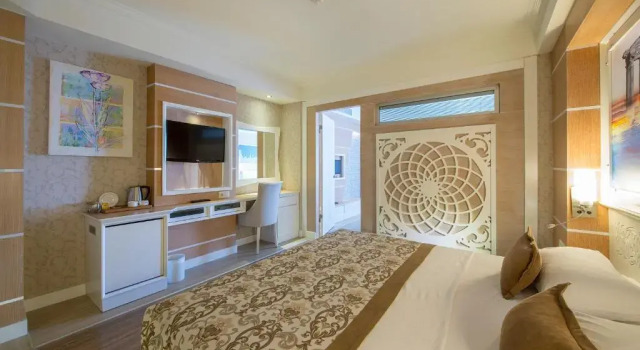 Номер Family с частичным видом на море Crystal Sunset Pearl Collection - Ultimate All Inclusive
