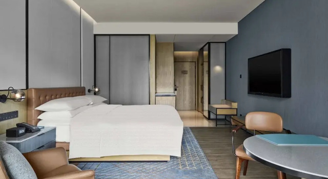 Двухместный номер Premier с балконом и с видом на реку Four Points by Sheraton Huzhou, Nanxun
